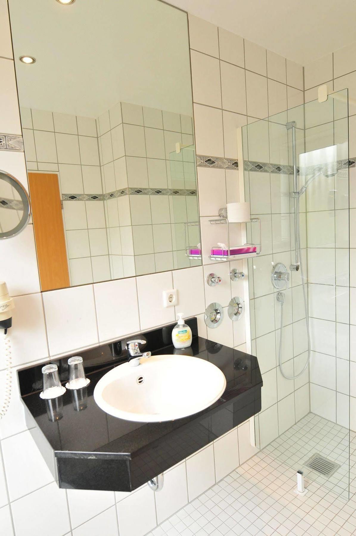 Hotel In Herrenhausen 3*