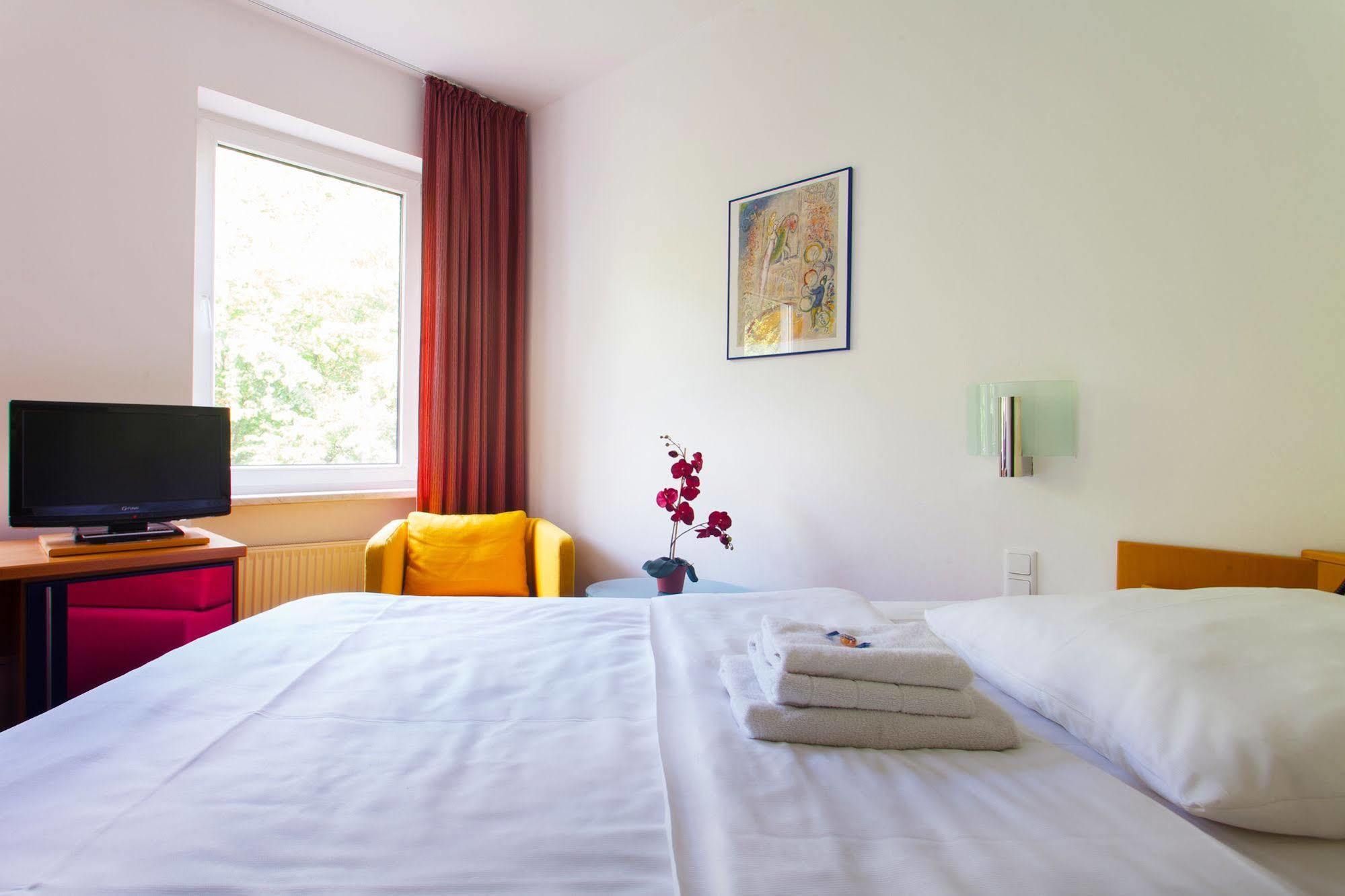 Hotel In Herrenhausen 3*